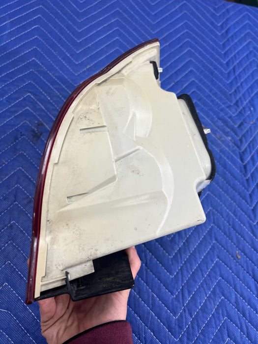 2006-2010 VW Jetta 2.5L Rear Right Passenger Side Tail Light 1K5945096J OE#100MC