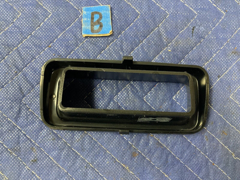 1998-2005 Land Rover Freelander Side Cargo Net Hooks Clips Range OEM #3003M