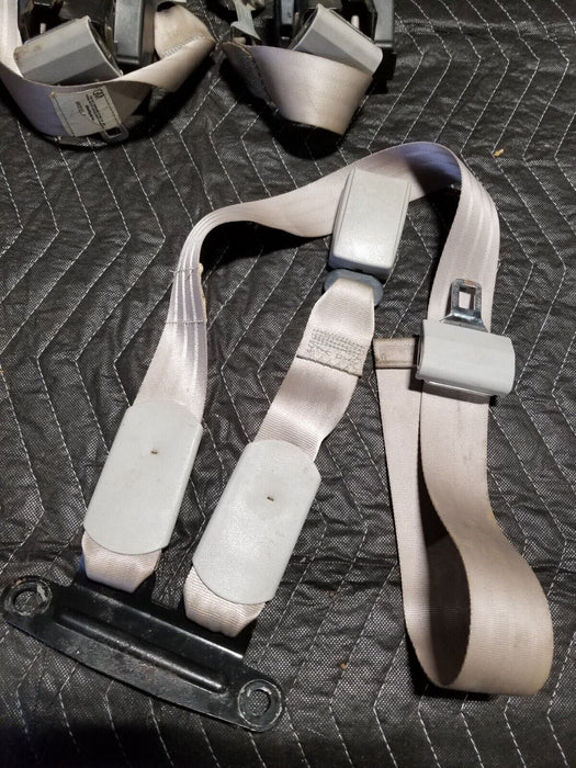 1988-1994 Chevy C/K 1500 EXTENDED CAB Rear Seat Belts Light Gray OEM #263AN