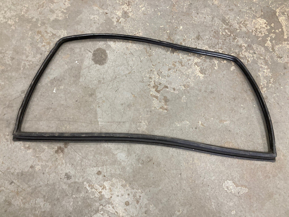 1984-1991 BMW 318i 325i E30 Rear Window Gasket Seal Weather stripping OEM #2716M