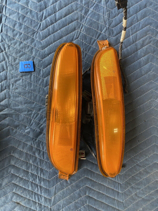 2001-04 Chrysler 300M OEM Turn Signal Lamp Light Lens Pair LR Assembly #15MC