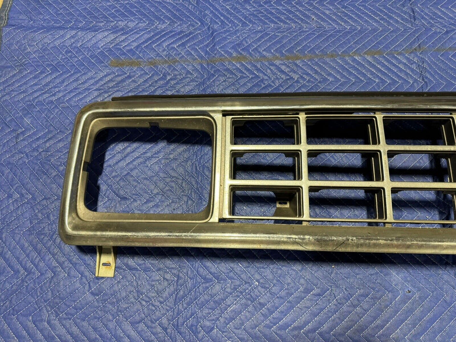 1983-1988 Ford Ranger Bronco II Chrome Grille Complete OEM #3173E