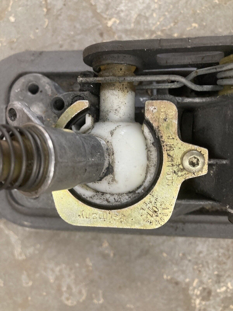 1999-2005 Volkswagen VW Jetta MK4 5 Speed Shifter Linkage Manual OEM #2359M