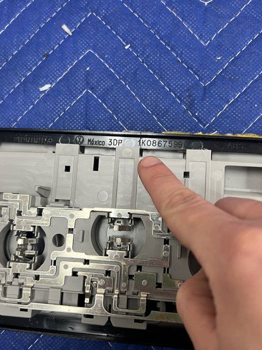 2006-2010 VW Jetta 2.5L Overhead Dome Map Vanity Light Lamp 1K0867599C OEM #85MC