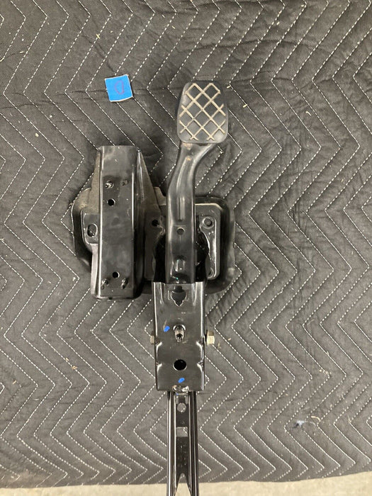 1999-2005 Volkswagen VW Jetta MK4 Manual Brake Pedal Assembly OEM #2411M