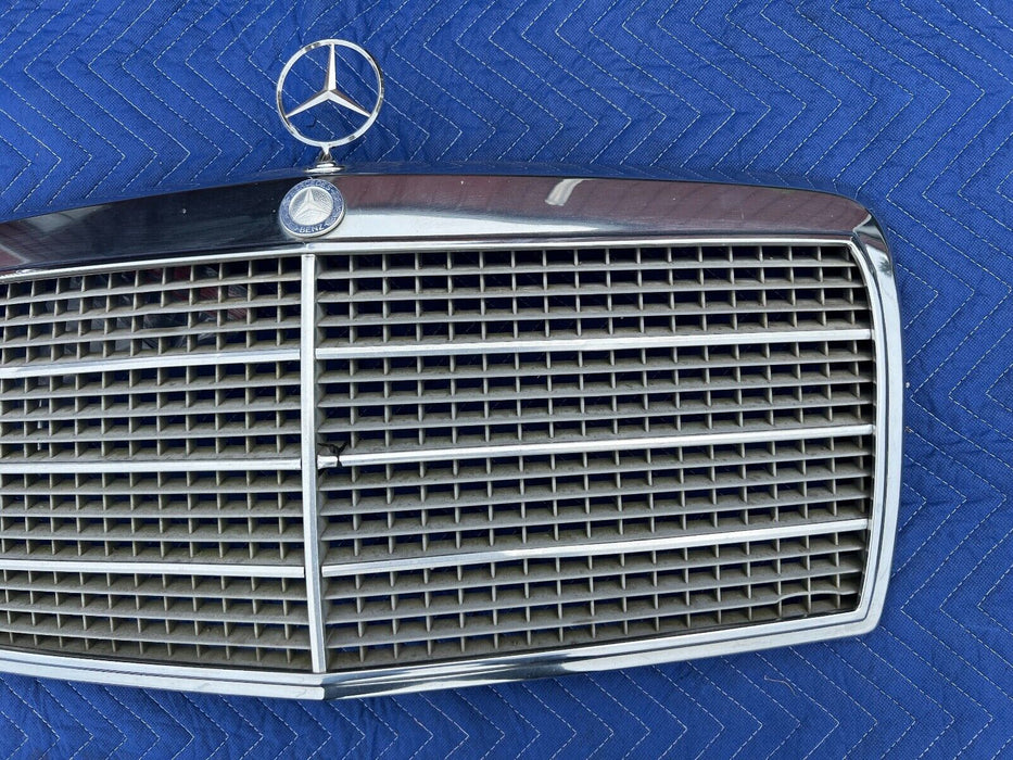 1979-1985 Mercedes 300SD W126 Front Grille + Hood Ornament 1268880423 OEM #306EM