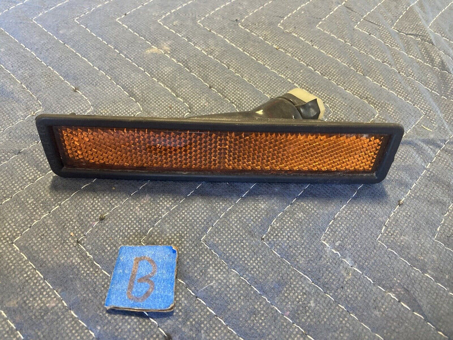 88-96 BMW E34 5 Series 525i 535i Front Side Marker Light 08-344-1408 OEM #1998M