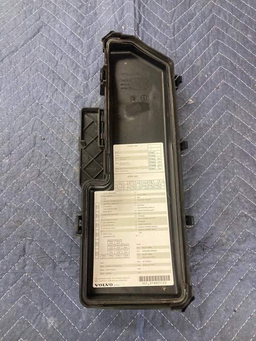 2005-2007 Volvo S60R S60 V70R Fuse Box Cover Panel 9494211 OEM #1488M