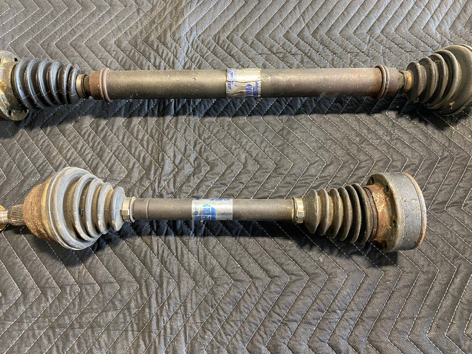 1999-2005 Volkswagen VW Jetta MK4 Manual Transmission CV Axle Pair Front #2912E