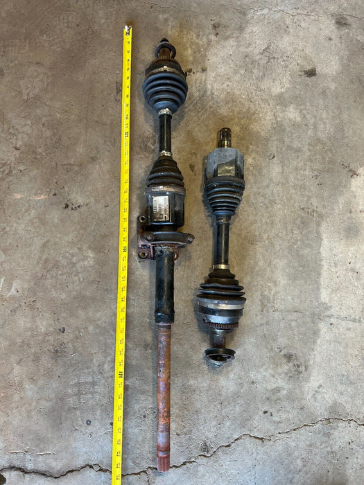 2005-2007 Volvo S60R V70R Pair LH & RH Front CV Axle Shaft Auto Trans OEM #979EM