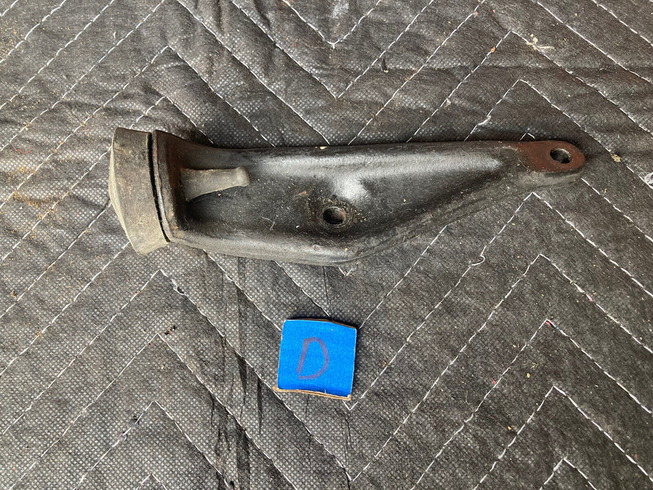 1982-1994 BMW E30 318i 325i 278 9.F Auto Transmission Hanging Bracket OEM #2332M