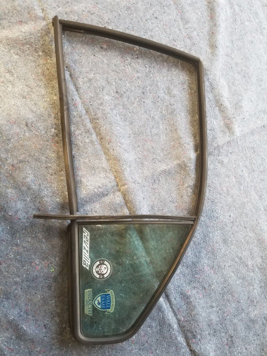 99-05 VW Volkswagen JETTA GOLF OEM DRIVER LEFT SIDE CORNER WINDOW + STRIP #219CN