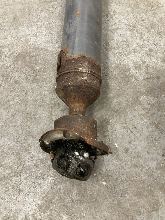 1997-2003 BMW E39 525i 528i 530i Manual Transmission Driveshaft Split OEM #530M