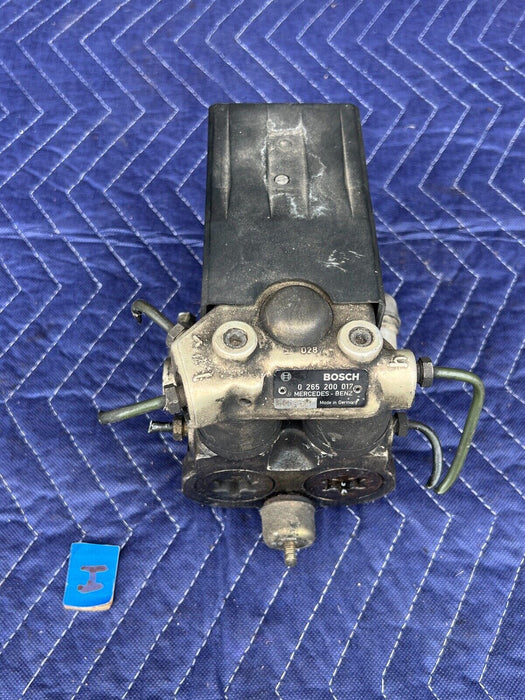 1979-1985 Mercedes 300SD W126 ABS Block Pump Hydraulic Unit 0265200017 OEM#372EM