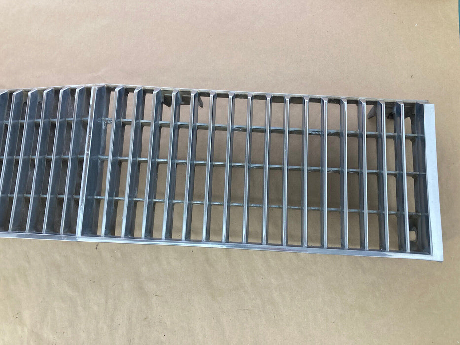 1976-1979 Cadillac Seville Front Grille Chrome 1977 1978 GM OEM #1844M