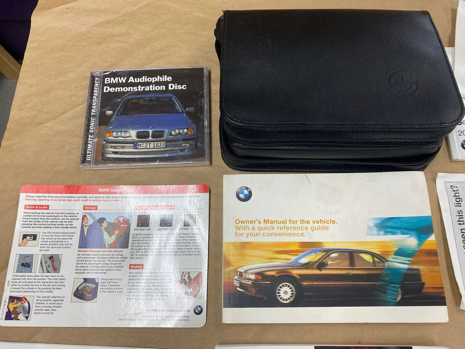 2001 BMW E38 540i 740i Owners Manual User Info Guide Book & Case CD OEM #2064EJ