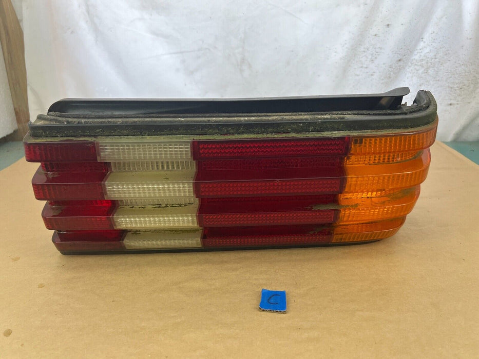 1979-1985 Mercedes 300SD W126 Right Rear Tail Light Assembly Lamp OEM #289EM