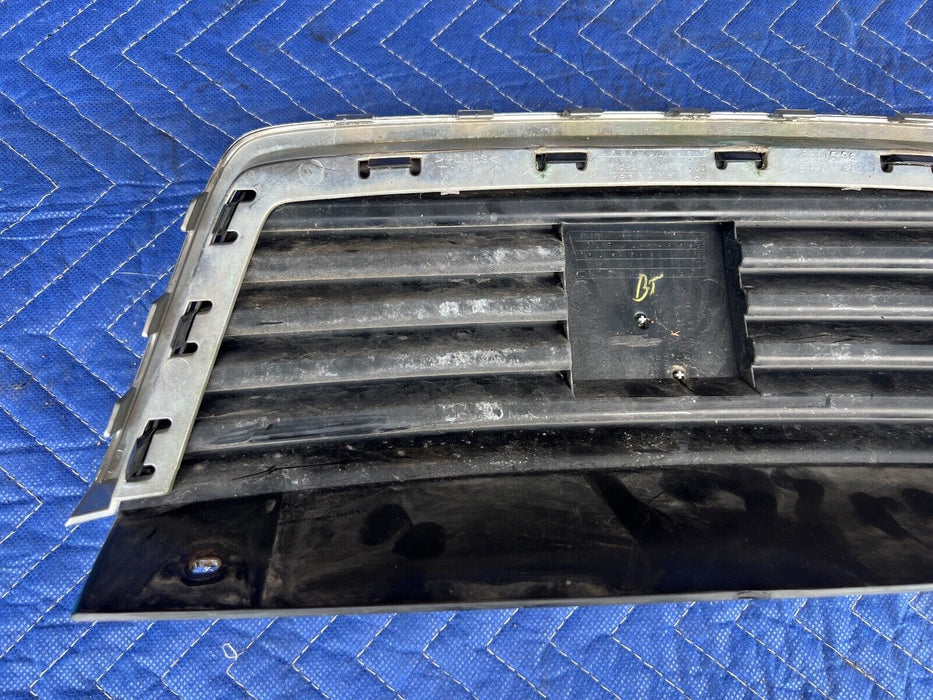 2002-2007 Saturn Vue Exterior Front Upper Grille 15851596 OEM #615EM