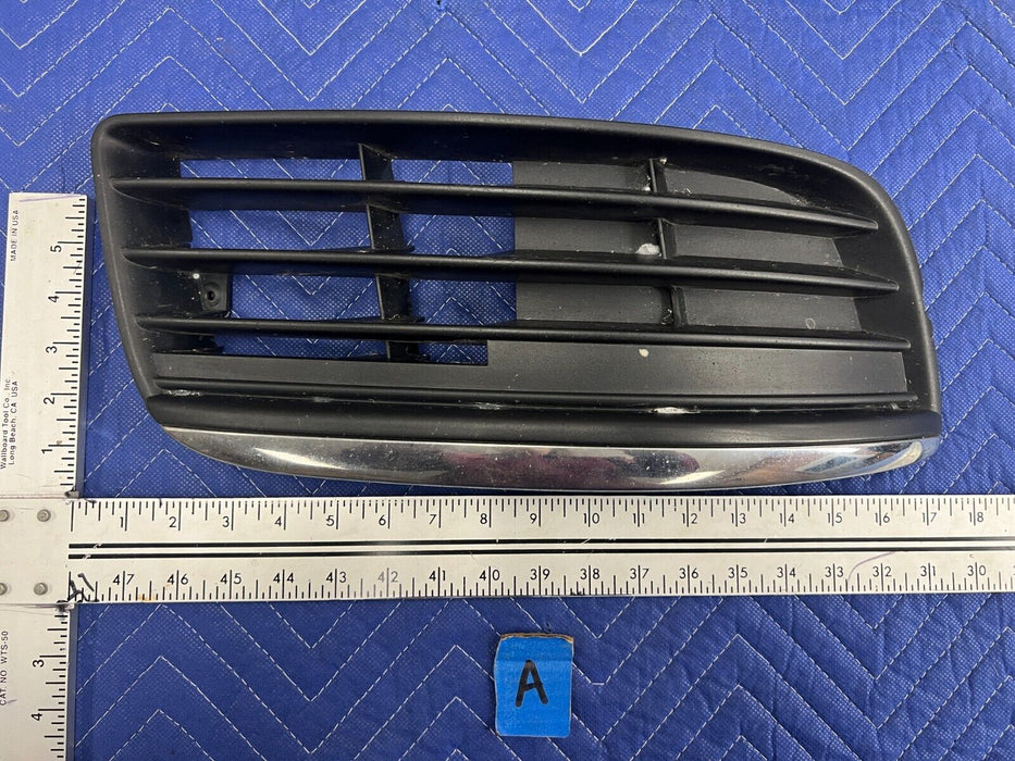 2006-2010 VW Jetta 2.5L Right Fog Light Cover Grille w/Chrome 1K0853666F OE#64MC