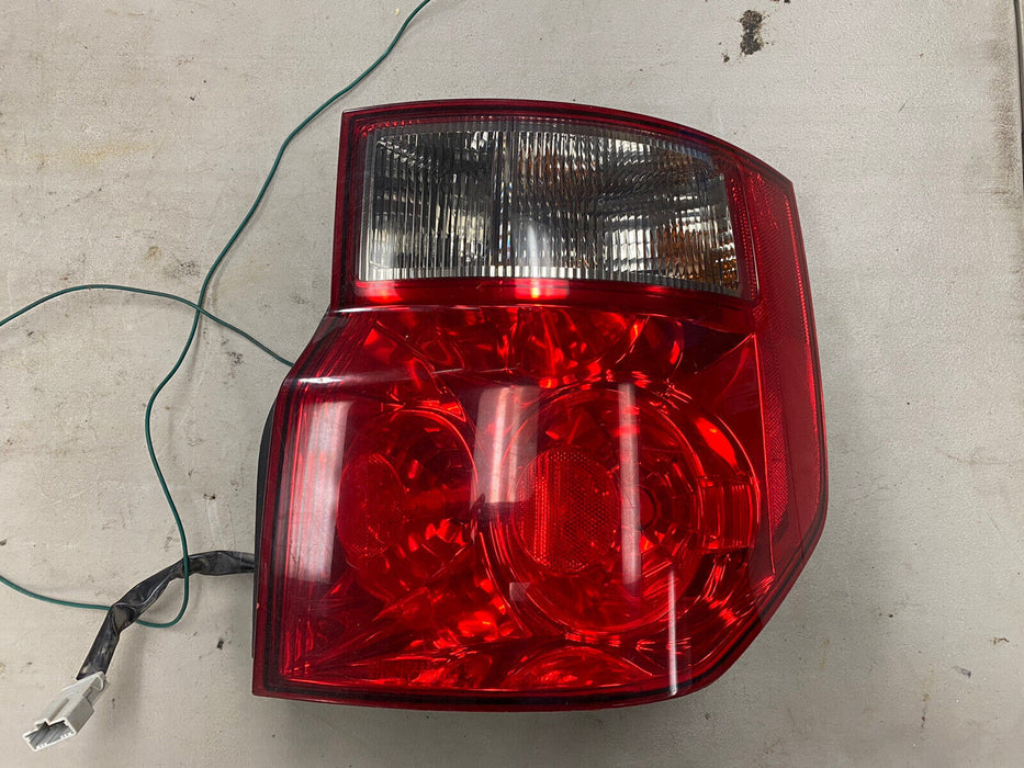 03-08 Honda Element Rear Passenger Side Taillight Tail Light Housing Right #12CN