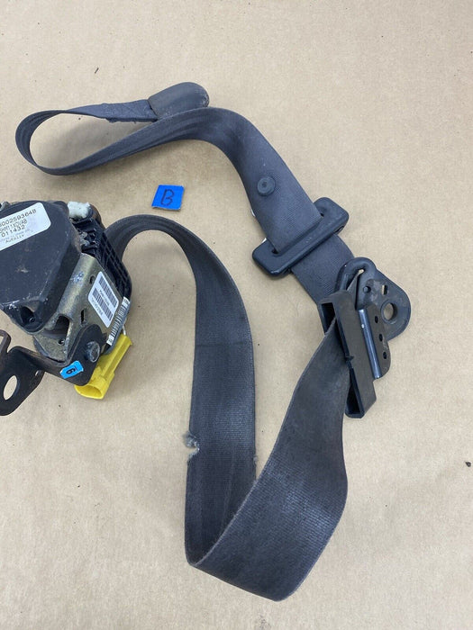 2001-2004 Dodge Dakota Front Left Driver Side Seat Belt 5HM11XDVAB OEM #2462E