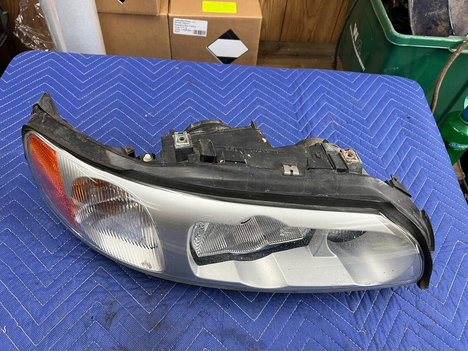 2005-2007 Volvo S60R V70R Passenger Right RH Headlight Lamp 30698824 OEM #1013EM