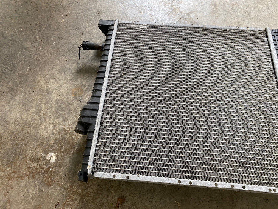 BMW E30 E36 318i Z3 M42 M44 DOHC Manual Radiator w/Expansion Tank Nissens #749E