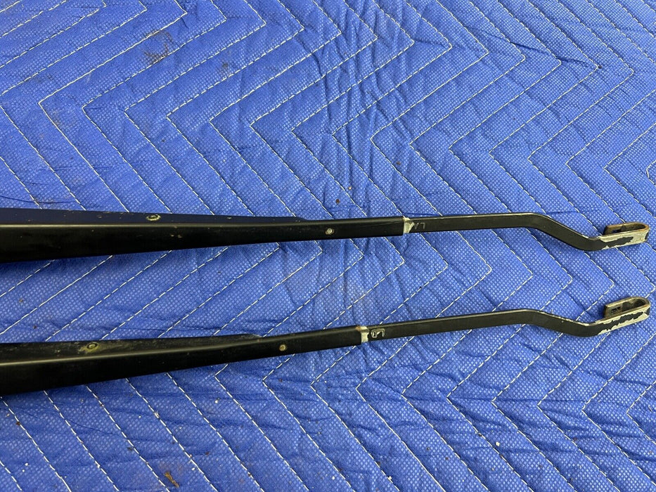 1998-2002 Isuzu Trooper LH & RH Windshield Wiper Arm Blade Pair Set OEM #944EM