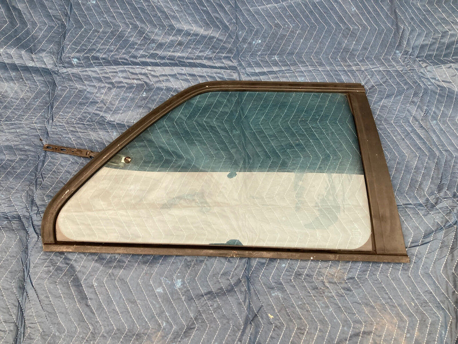 1982-1994 BMW E30 318i 325i Rear Right Pop Out Window Glass Coupe RH OEM #2237M