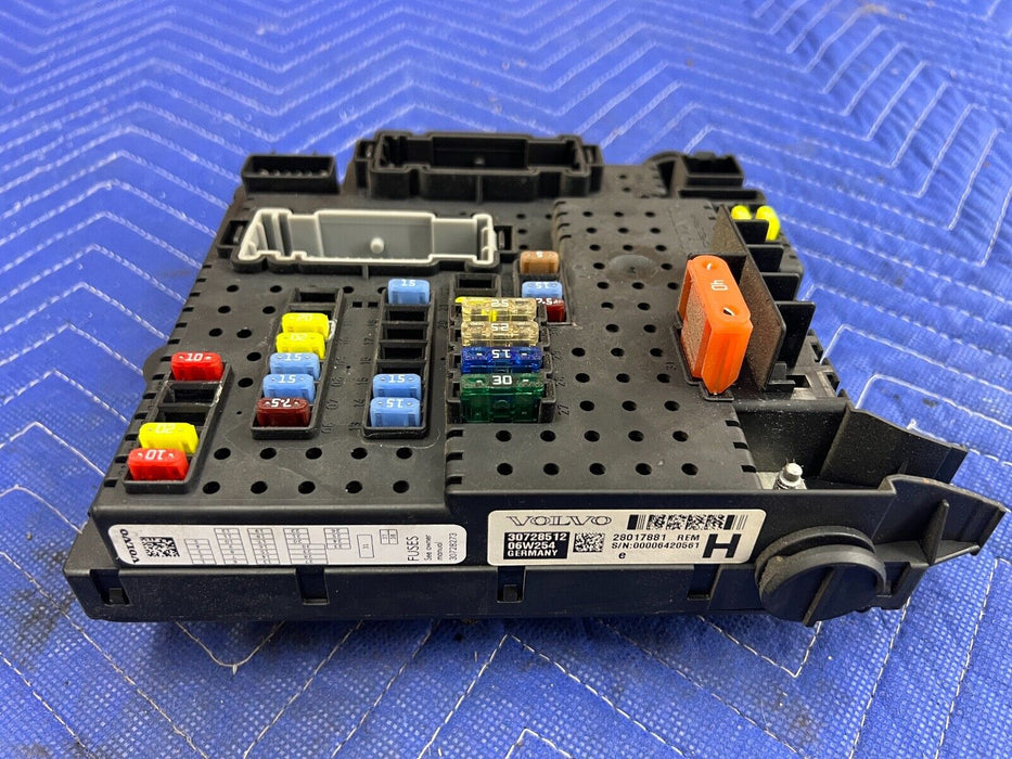 2005-2007 Volvo S60R V70R Fuse Box Control Module Unit 28017881 OEM #1008EM