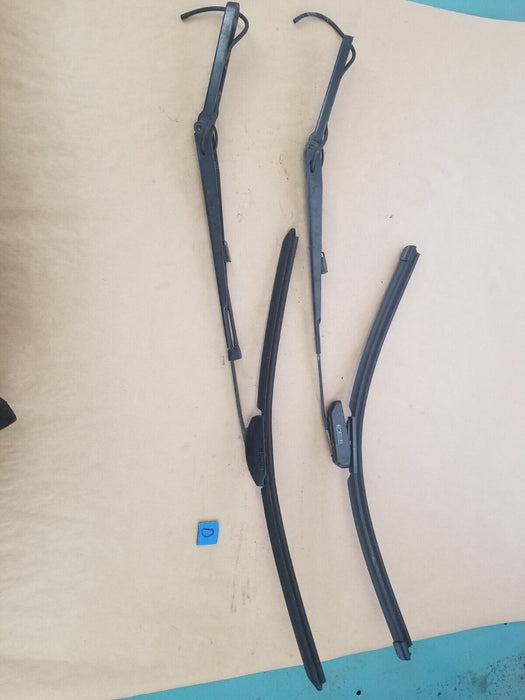 1999-2007 CHEVY 1500 SILVERADO SIERRA OEM WINDSHIELD WIPER ARM SET L R #837CN