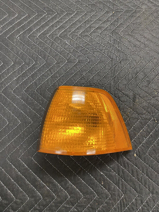 1992-1998 BMW E36 318i 325i Sedan Front Left Driver Turn Signal 8353029 #2992E