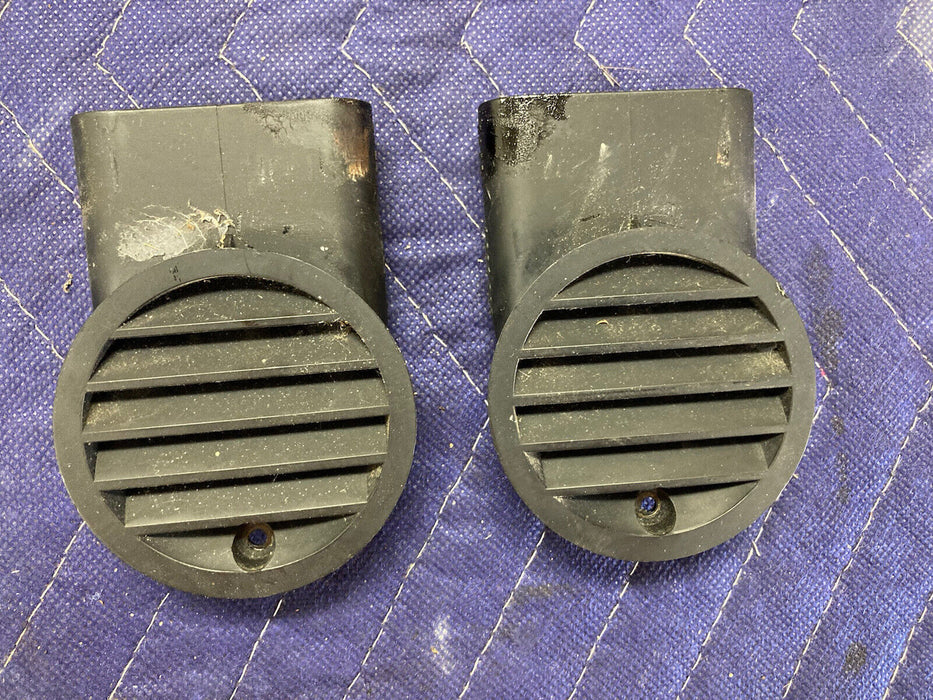 1984-1991 BMW 318i 325i E30 Dash Vent Pair Defrost 2 LH RH  OEM #2641M