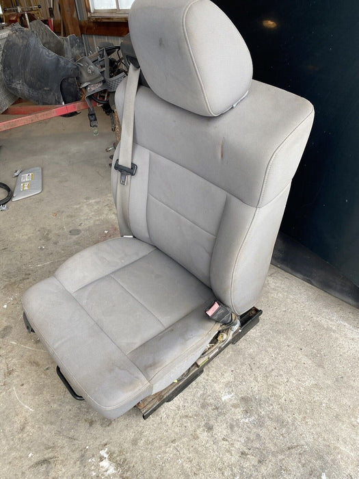 04-08 Ford F150 40/20/40 Passenger Right Seat w/Belt & Frame Gray OEM #335E