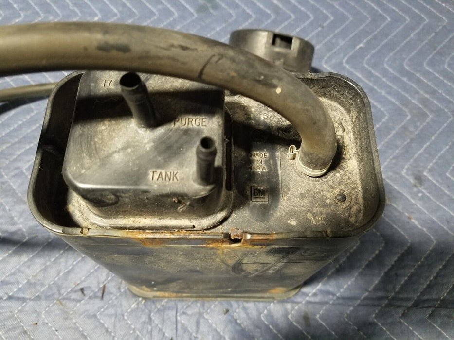 1998-2000 Volvo V70 V70R Wagon OEM Vapor Canister 9135805 evap #414AN