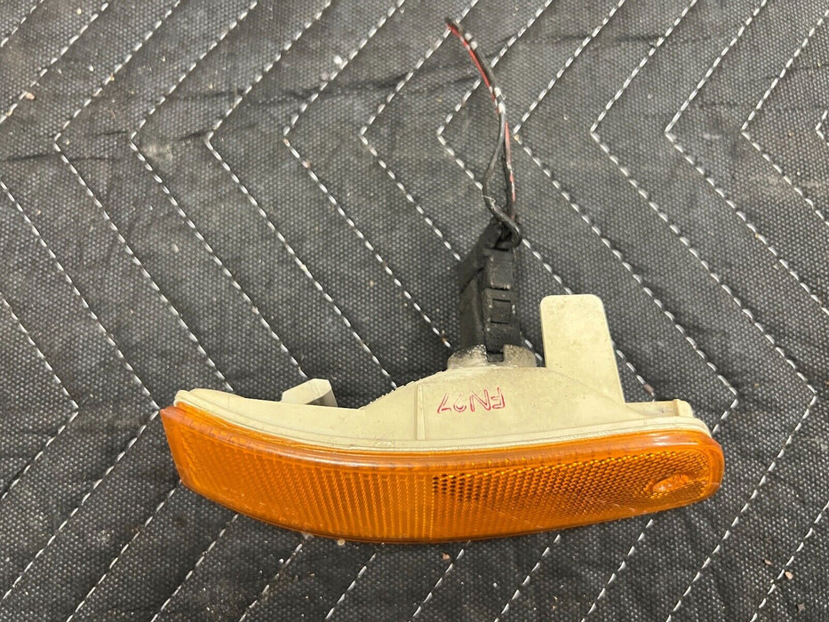 1995-1998 Acura TL LH & RH Lower Front Bumper Turn Signal Light Pair OEM #788EM