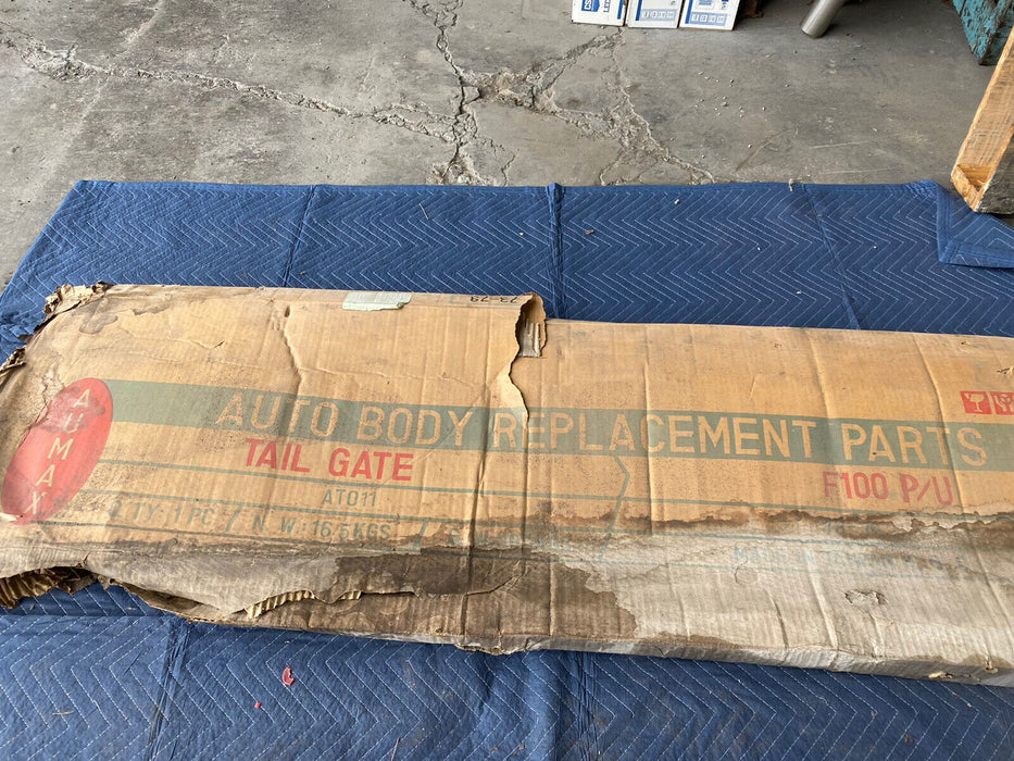 1973-1979 Ford F Series F100 F150 P/U Truck Tailgate Styleside NOS #946E