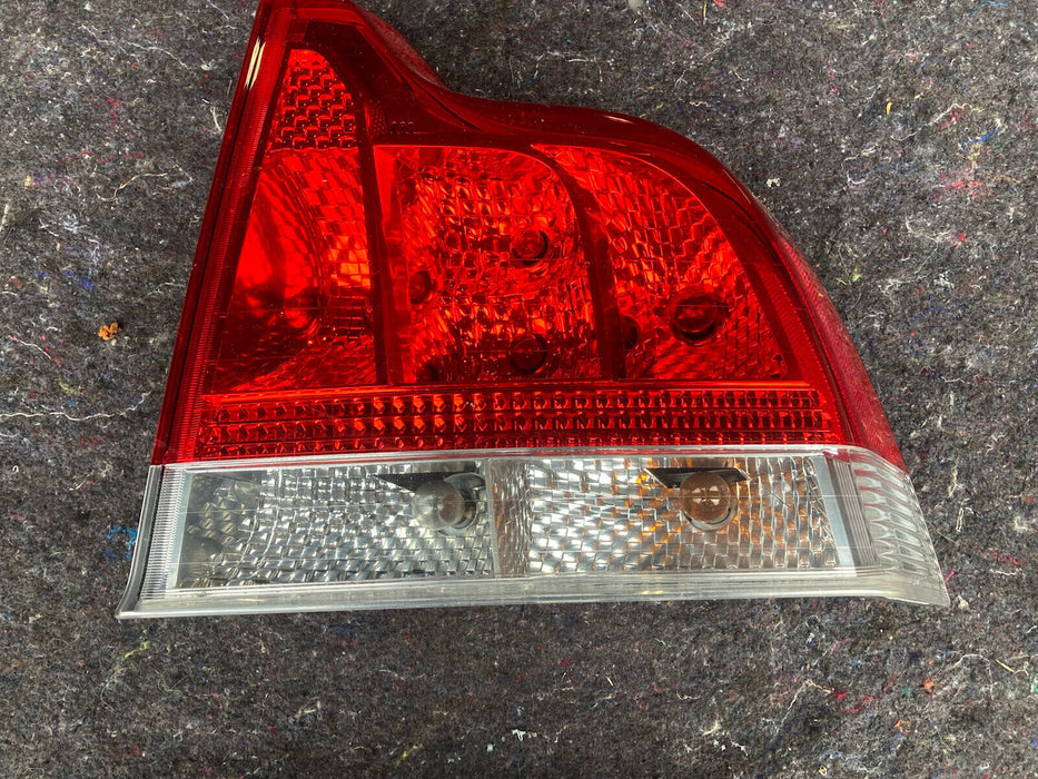 2005-2007 Volvo S60R S60 V70 R Tail Light Assembly Brake Right 160998 OEM #1208M