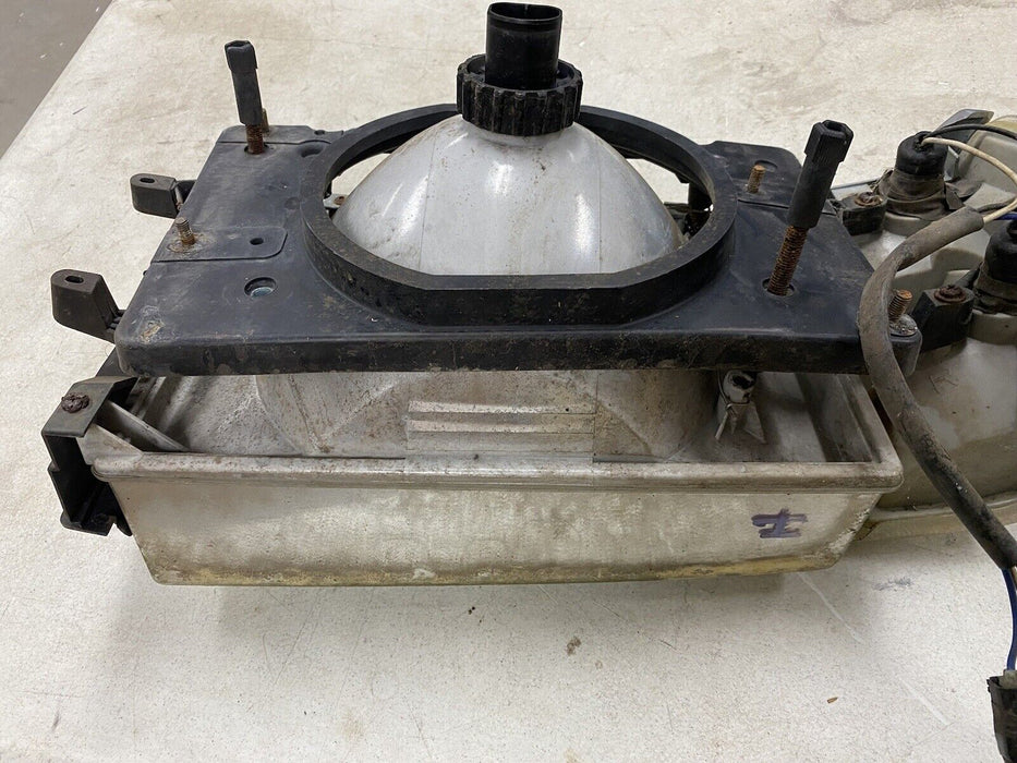 1986-1993 Volvo 240 242 244 245 Passenger Right Headlight Assembly OEM #1854E