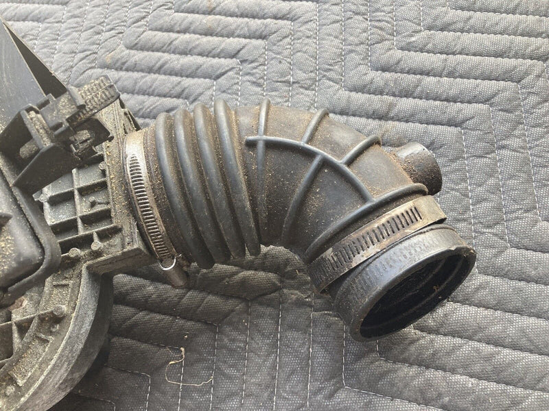 1982-1994 BMW E30 318i 325i 1707050 E28 M30 Air Filter Intake Box  OEM #2102M
