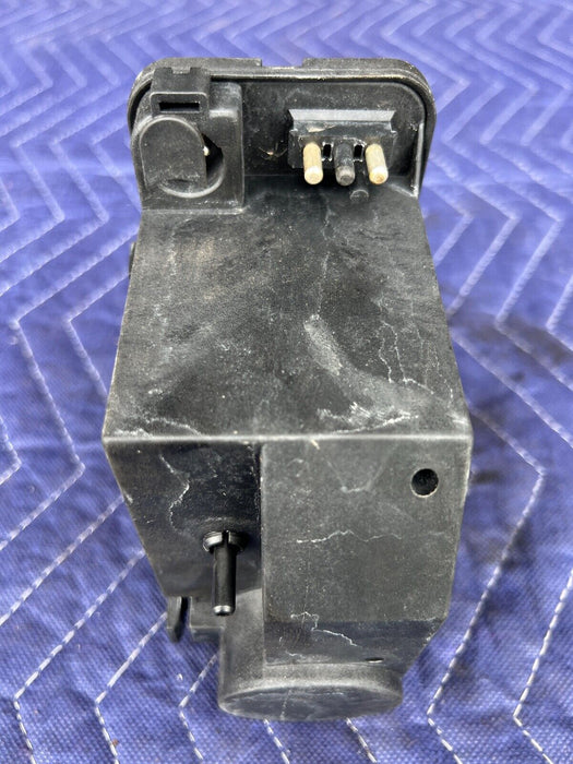 1979-1985 Mercedes 300SD W126 Central Door Lock Vacuum Pump 0008000648 OEM#375EM