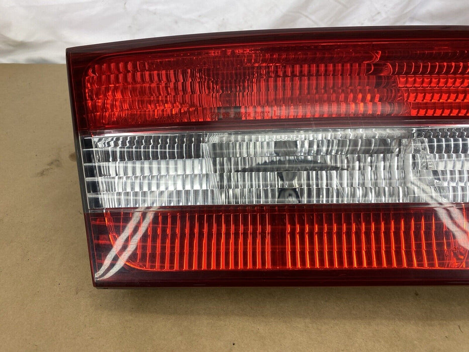 2000-2001 Lexus ES300 Driver Left LH Deck Trunk Lid Inner Tail Light OEM #2402E