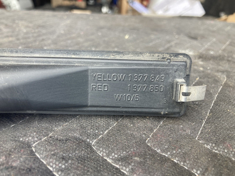 1982-1994 BMW E30 318i 325i 1377850 Rear Bumper Side Market Red Light OEM #2164M