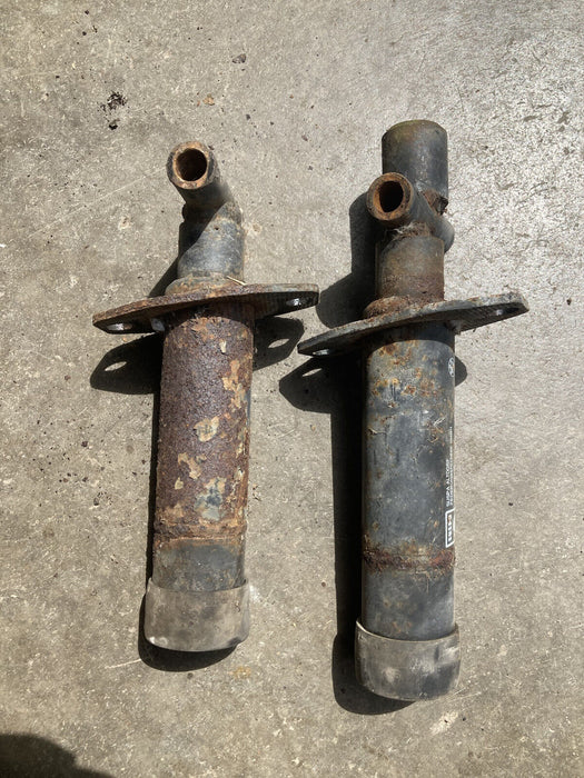 88-92 BMW 325ix 325e 318i 325i Left Right Pair Of Front Bumper Shocks #38M