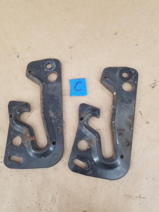 1984-93 BMW E30 318i 325i HOOD STRIKER PLATE CATCH LATCH HOOKS  OEM #CN610