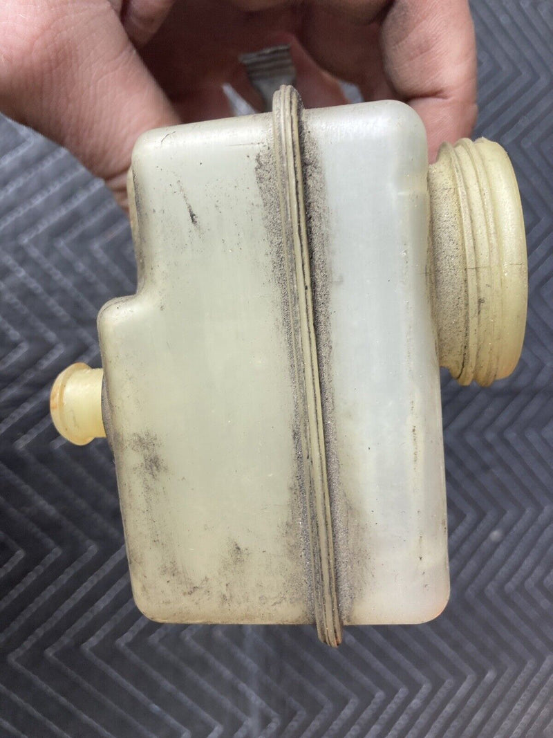 1982-1994 BMW E30 318i 325i 32066233 Breakers Fluid Reservoir Tank OEM #2330M