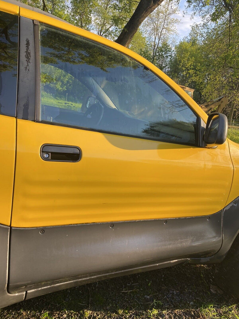 99-01 OEM Right Front Pass Side Door Assembly Yellow RH ISUZU VEHICROSS #627E