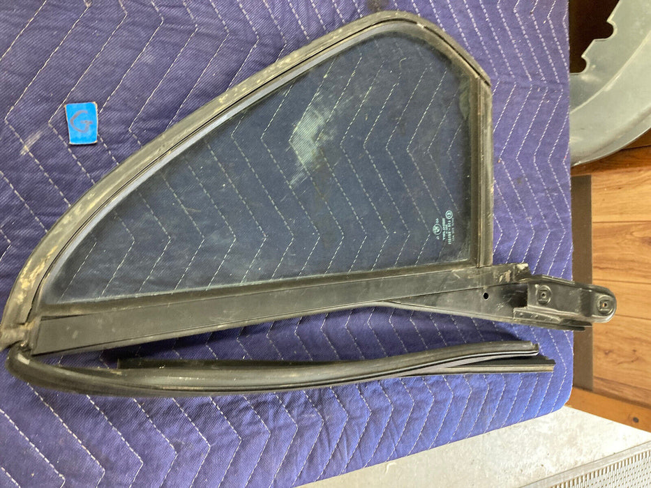 1982-1994 BMW E30 318i 325i Rear Right Quarter Glass Window 43r-001025 OEM#2502M