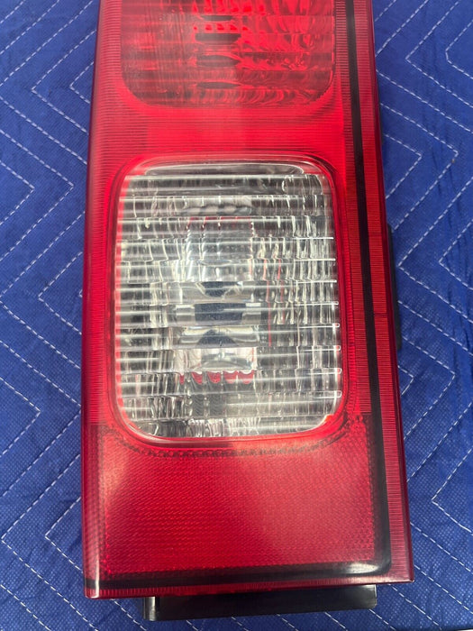 2006-2010 Hummer H3 LH Driver Left Tail Light Assembly 16532641 OEM #1356EM