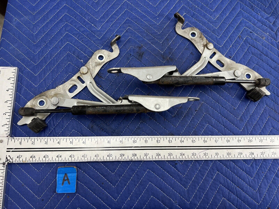 2005-2007 Volvo S60R V70R Left & Right Hood Hinge Pair 152UGD6E OEM #993EM